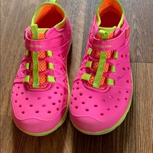 Girls shoes